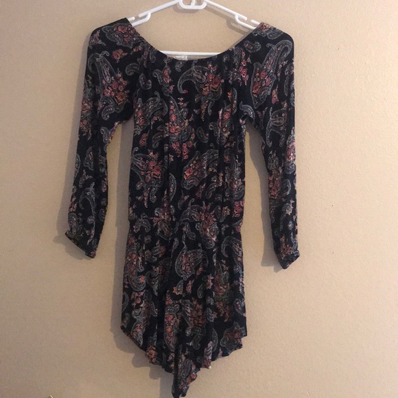 Off-the-Shoulder Patterned Romper - Picture 2 of 3